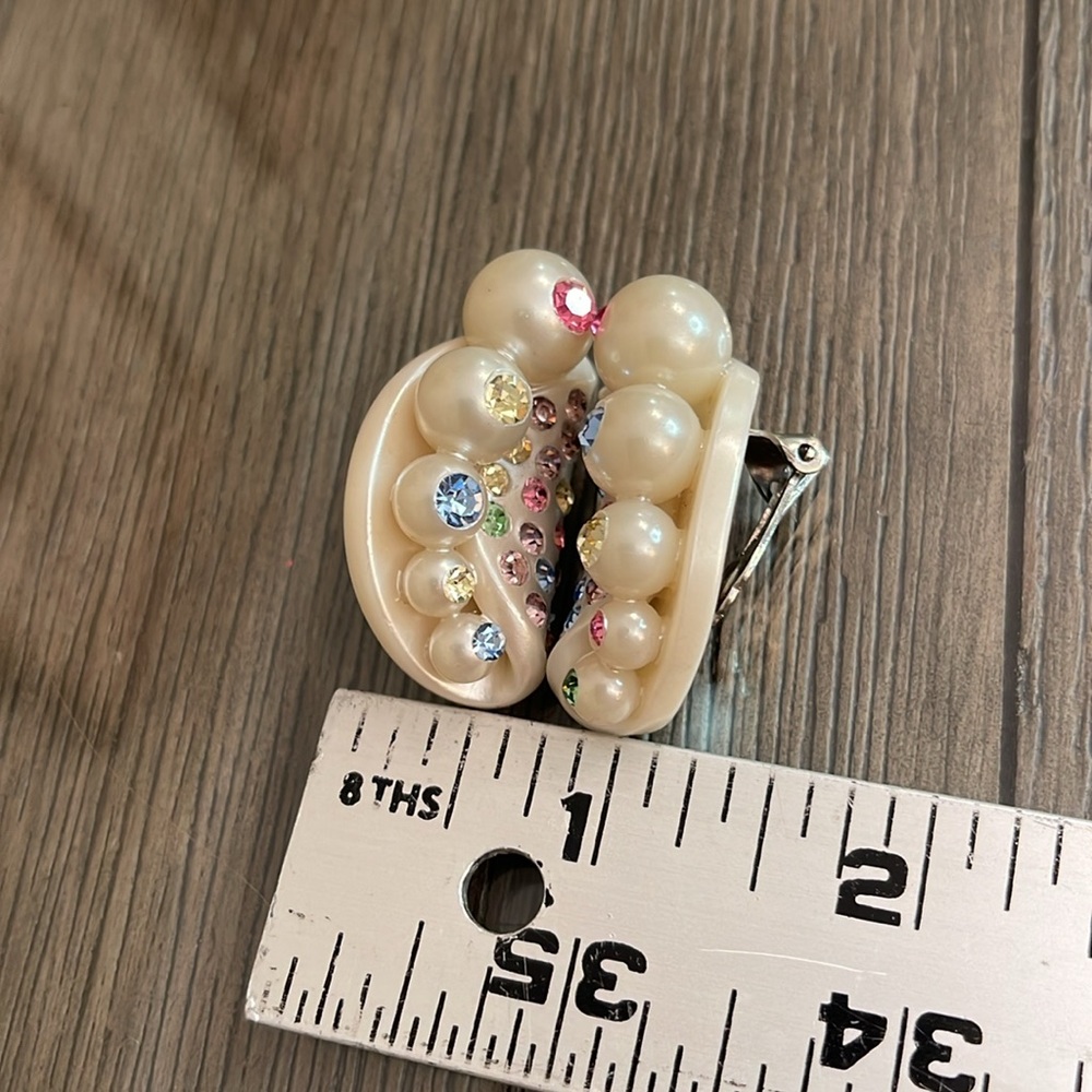 Vintage Unique Shaped Thermoset & Pastel Rhinestone Clip Earrings - Picture 16 of 16